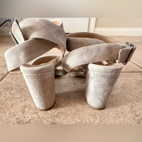 Vionic Perk Blaire Suede Heel - Picture 11 of 13